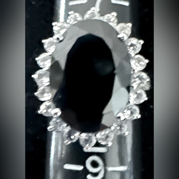 Ring authentic 10 CT Black Spinel & White Topaz in halo design 925 sterling sz 8